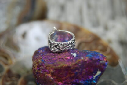 New Orleans Fleur de lis Floral Band Ring    RJ147. * - Image 5