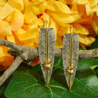 Contemporary Shield Silver Earrings    RJ520. *