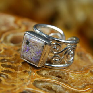Scroll Wire Work LA Opal Ring - F377.  *