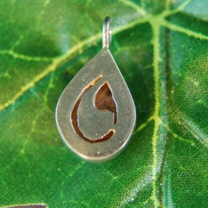 Tear Drop LA Opal Pendant with 'Wish Cave' - F398.  * - Image 11