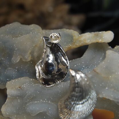 Silver Shell Pierced Earrings.      RJ118.  * - Image 7