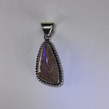 Milgrain Triangle LA Opal Pendant - LA417.  * - Image 3